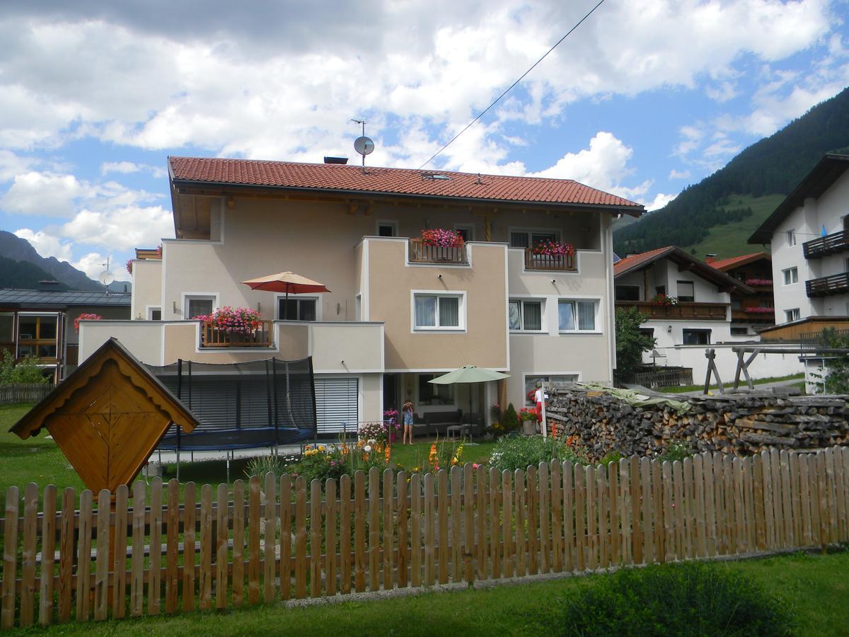 Haus Zentner Hotel Наудерс Екстериор снимка